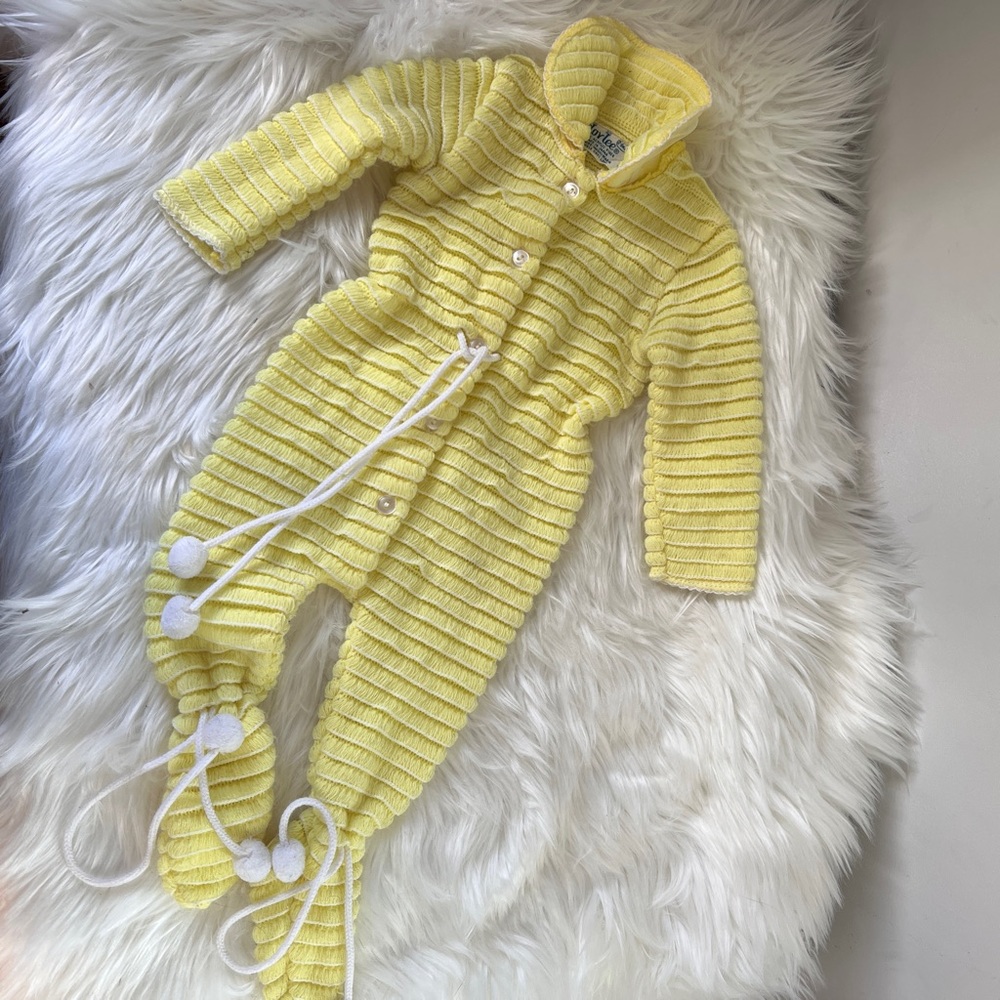 Dov Lee One Piece Knit Vintage Pom Detail Yellow Baby 0-6 Months Made in Japan